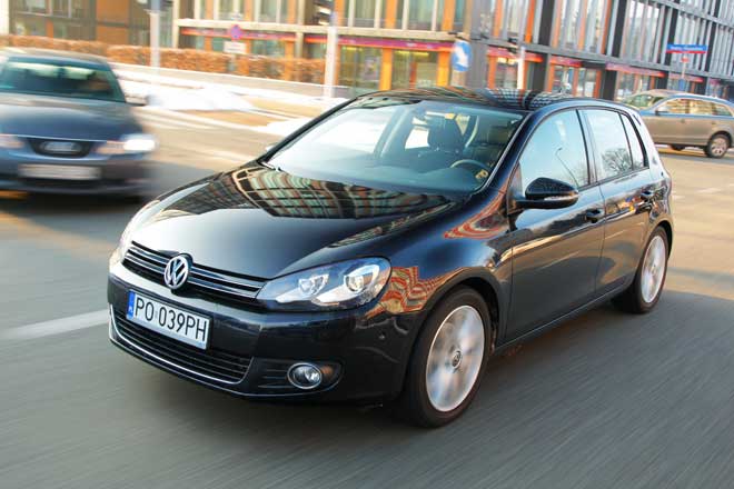 Volkswagen Golf VI praktycznie nie różni się wyglądem od poprzedniej generacji fot. moto.wieszjak.pl