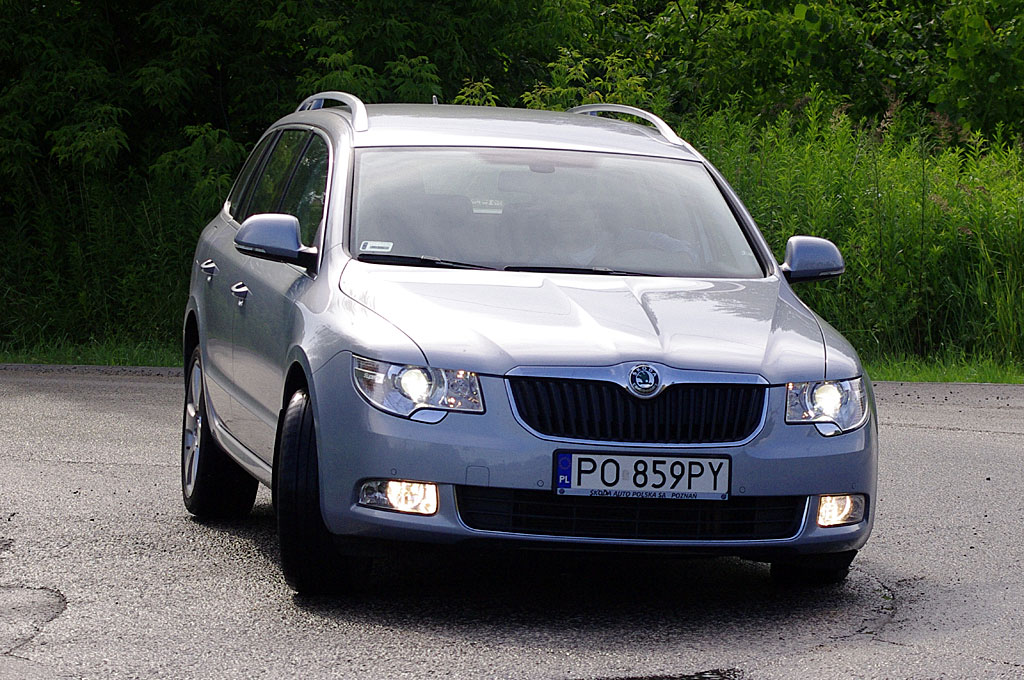 Škoda Superb Combi 2.0 TDI - przód, fot. Maciej Medyj