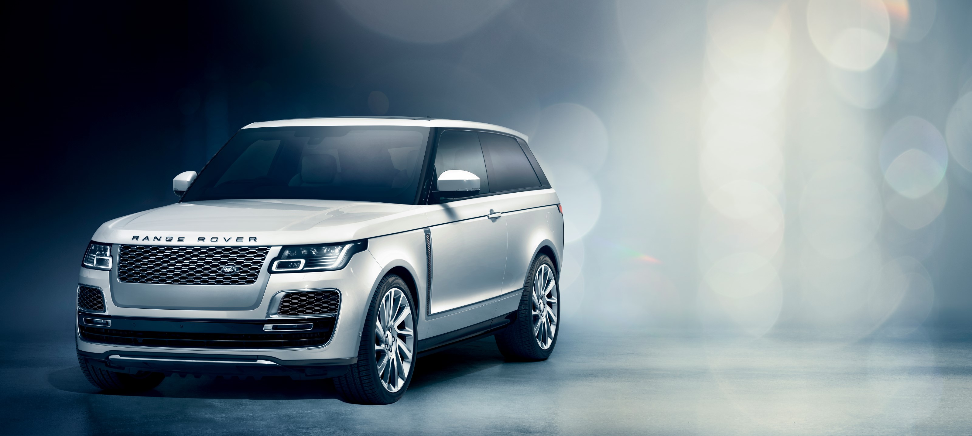 Land Rover Range Rover SV Coupe / fot. Land Rover