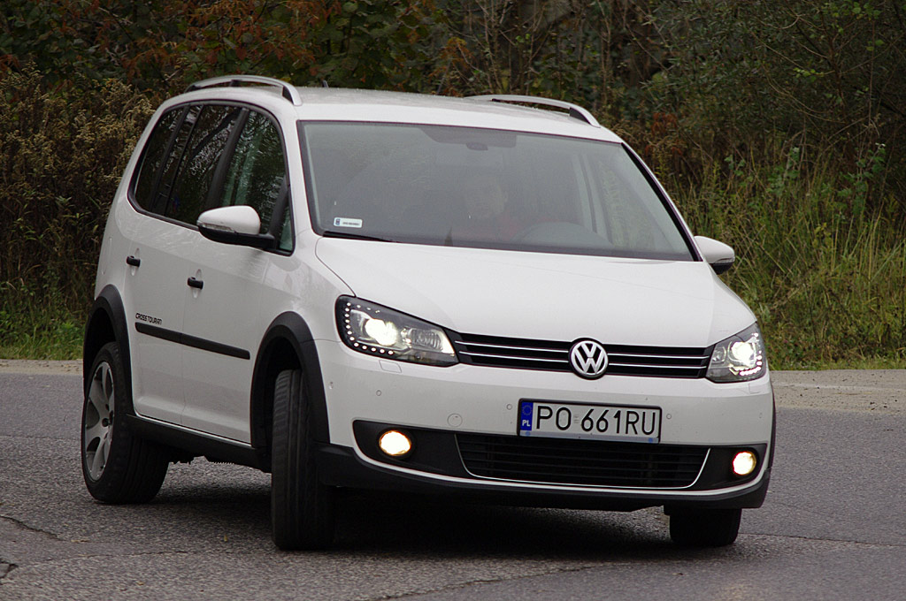 Test Volkswagen Cross Touran Cross is not over Infor.pl